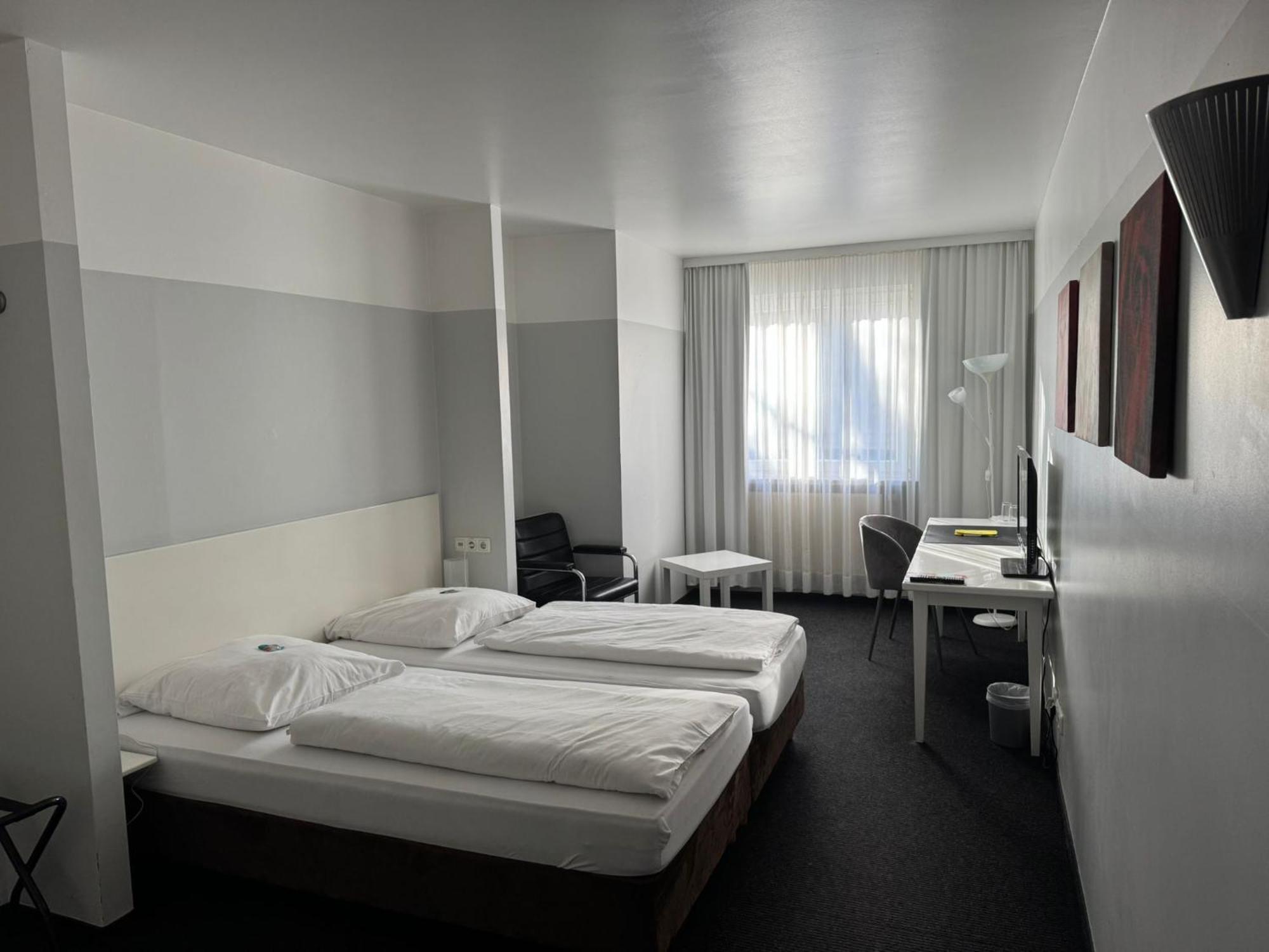Hotel U Muelheim Free Parking Highspeed Wifi 뮬하임안더루 외부 사진