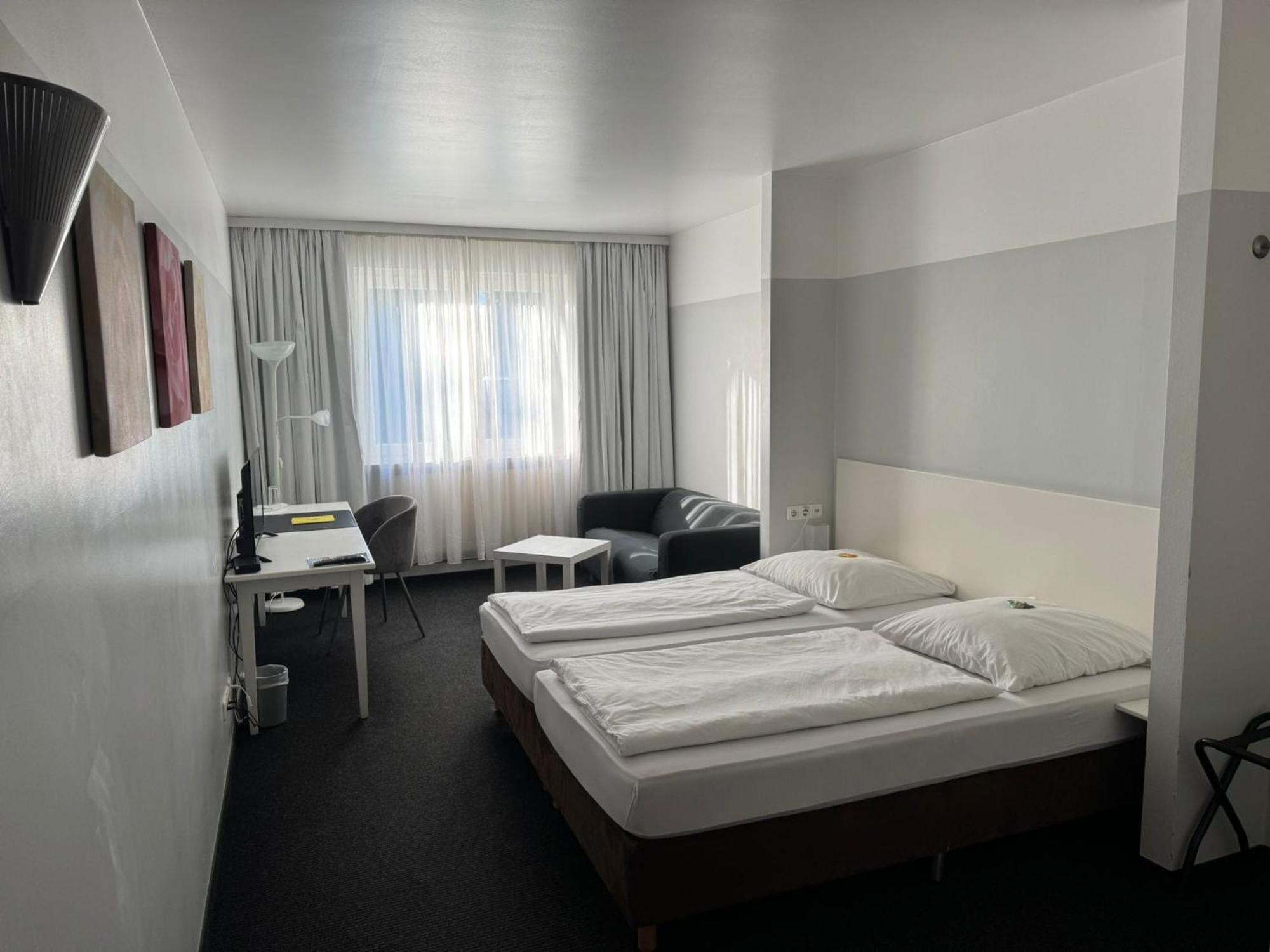 Hotel U Muelheim Free Parking Highspeed Wifi 뮬하임안더루 외부 사진