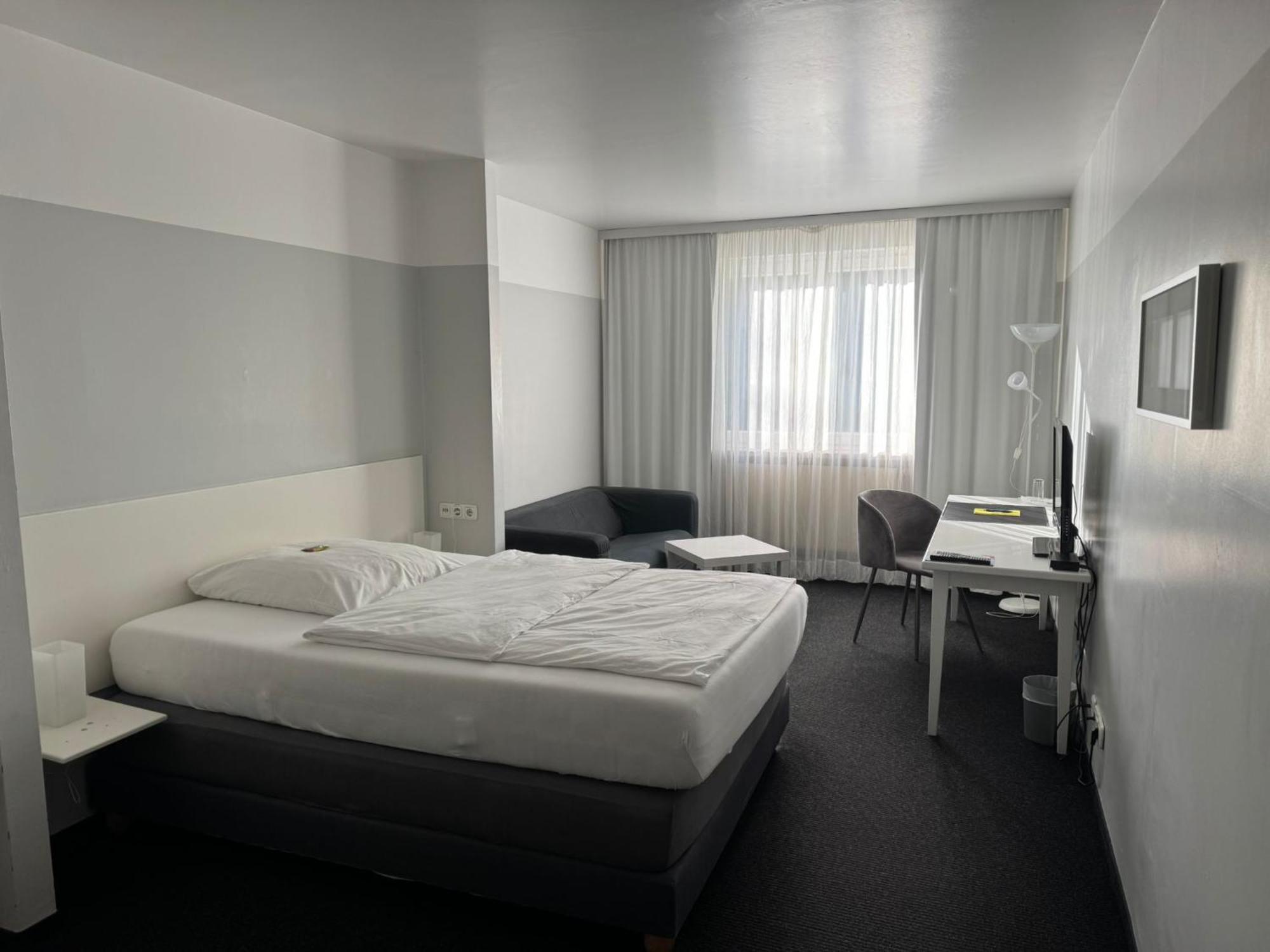 Hotel U Muelheim Free Parking Highspeed Wifi 뮬하임안더루 외부 사진